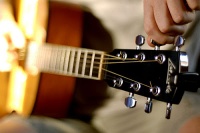 How-to-tune-a-guitar 1